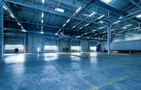 Benefits of using mobile scissor lift tables in warehouses