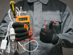 How to Become an Electrician in UK