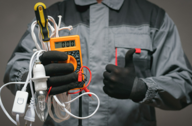 How to Become an Electrician in UK