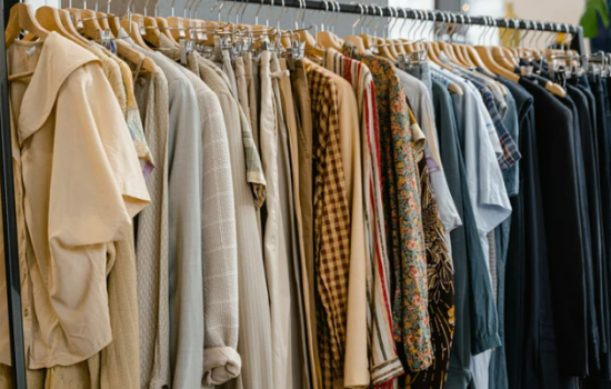 how to start a clothing business with buying wholesale