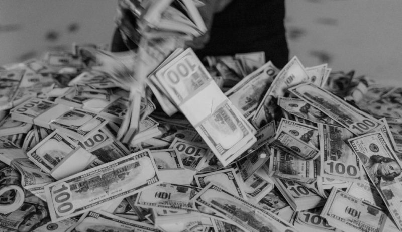 who inherited mohamed al-fayed money