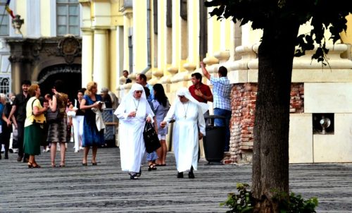 Can Nuns Have Contact with Their Families and the Outside World