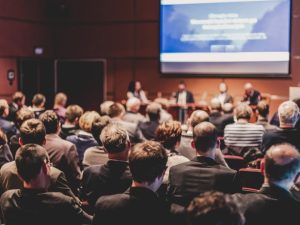 how uk businesses maximise trade show roi