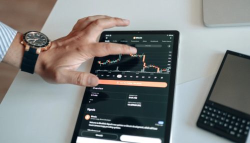 How Can You Build Confidence in Reading Crypto Charts
