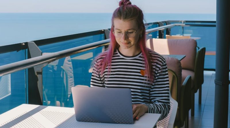 digital nomad life in 2025