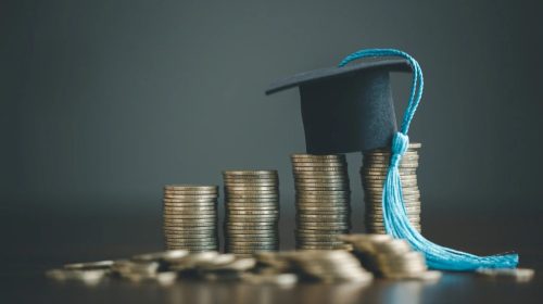 How Are Student Loan Repayments Calculated in the UK