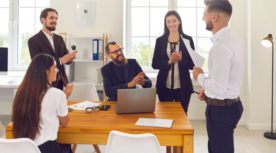 staff recognition in business strategy