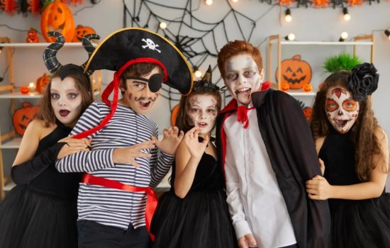 best accessories for fancy dress