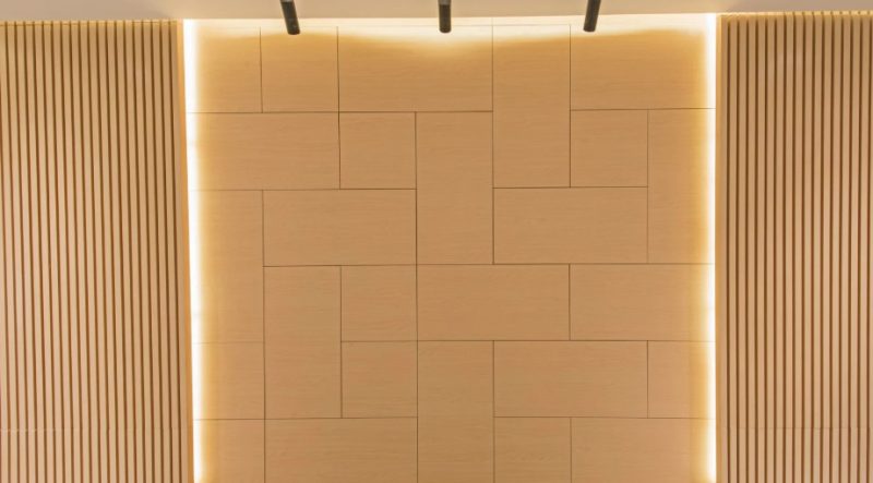 Wall Cladding Tips for High-Traffic Commercial Bathrooms