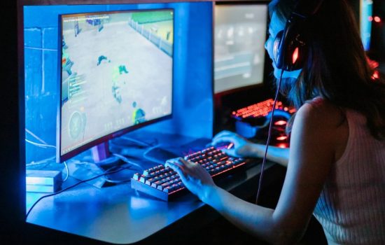 why uk users use cross-screen gaming
