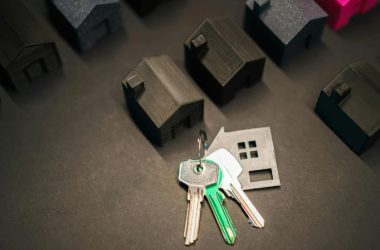 how to buy real estate franchise