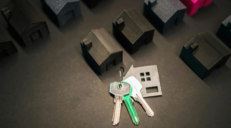 how to buy real estate franchise