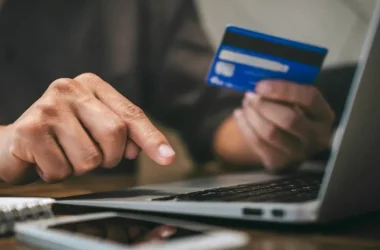 why uk consumers prefer credit cards for online spending