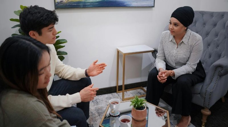 how to manage and resolve customer complaints