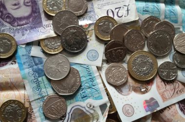 How Bingo Halls Make Money in the UK?