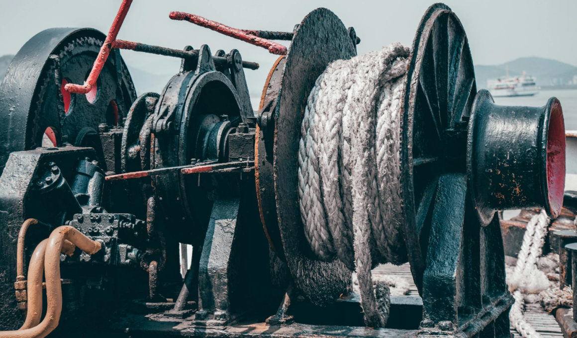 Top Benefits of Electric Winches for Construction, Marine and Off-Road Use