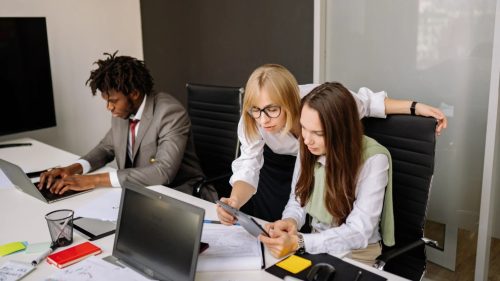 how uk firms upskill workforce using elearning courses