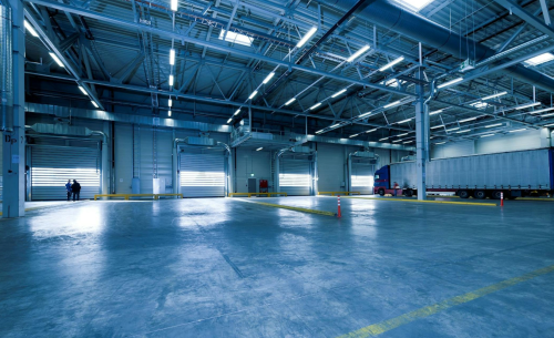 Benefits of using mobile scissor lift tables in warehouses